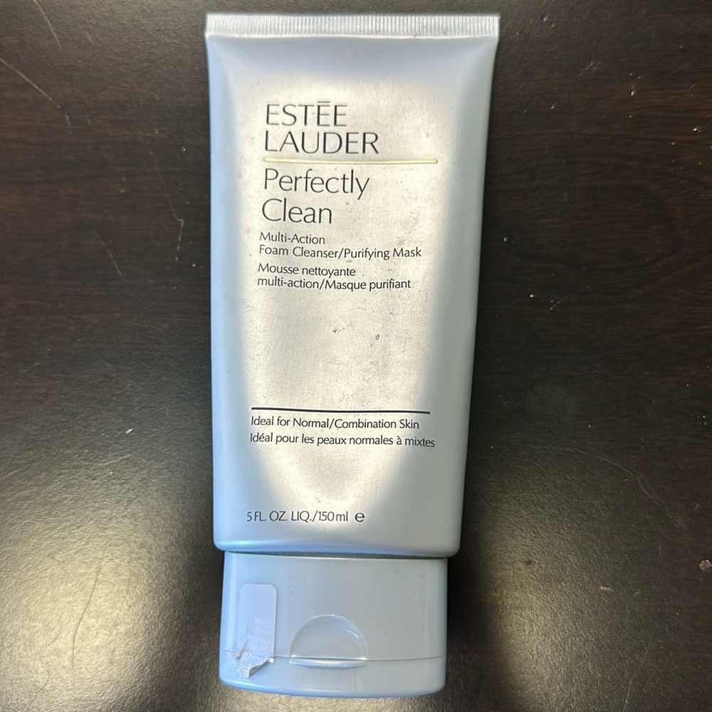 Estée Lauder Perfectly Clean 5 oz Multi Action Foam Cleanser 5 oz sealed New